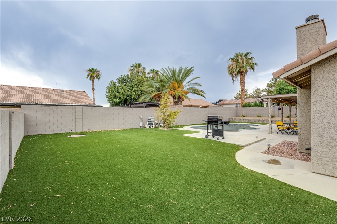 3249 Palmdesert Way Las Vegas NV 89120