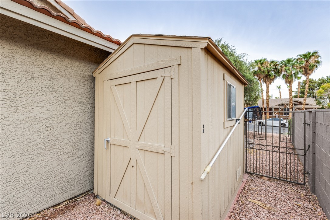 3249 Palmdesert Way Las Vegas NV 89120