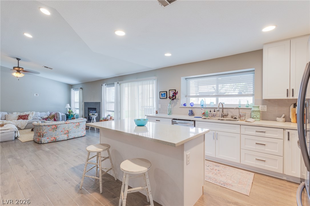 3249 Palmdesert Way Las Vegas NV 89120