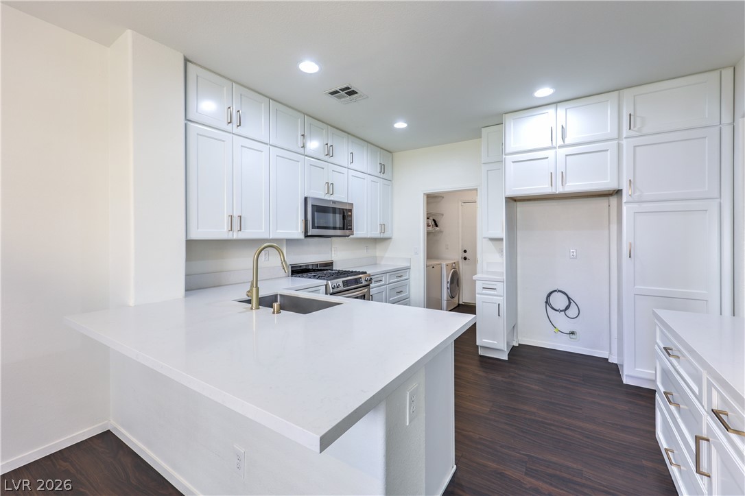 5423 Raccoon Valley Lane Las Vegas NV 89122