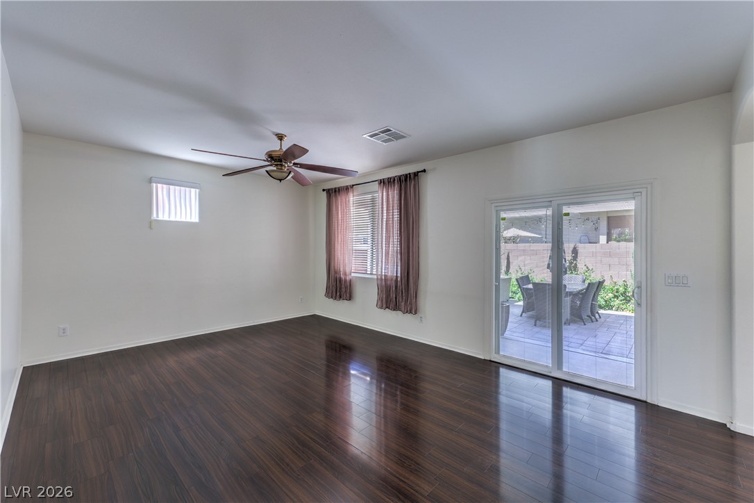 5423 Raccoon Valley Lane Las Vegas NV 89122
