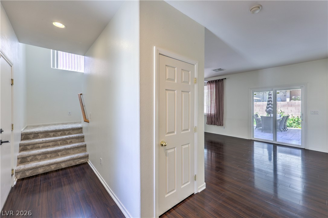 5423 Raccoon Valley Lane Las Vegas NV 89122