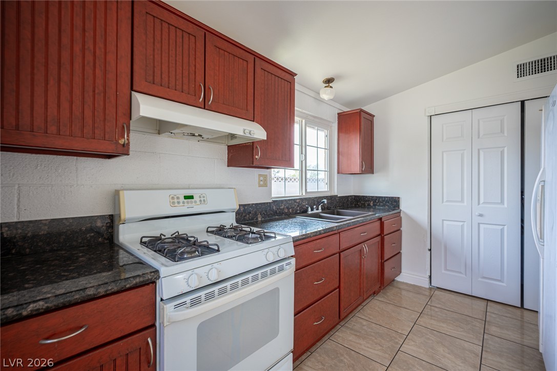 1956 Palora Avenue Las Vegas NV 89169