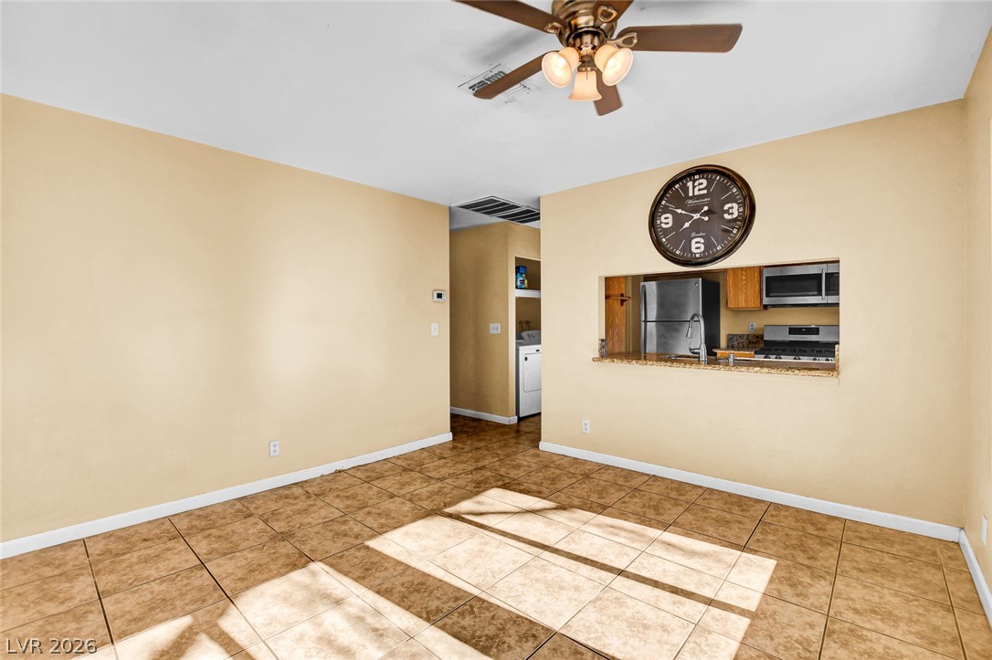 6872 Arroyo Avenue Las Vegas NV 89103