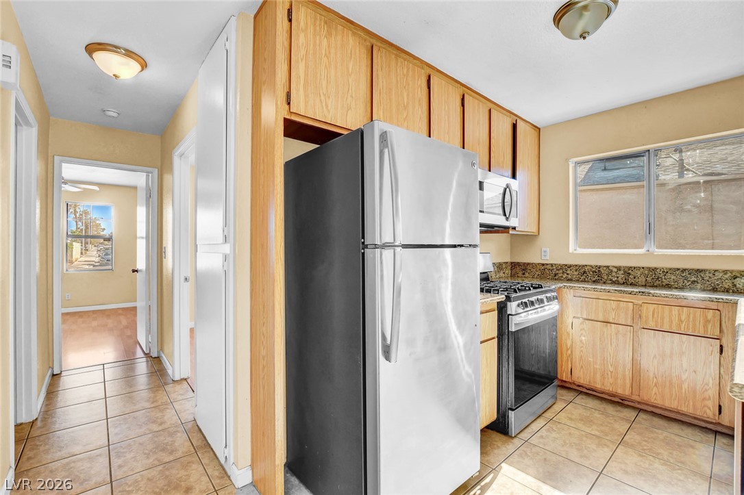 6872 Arroyo Avenue Las Vegas NV 89103