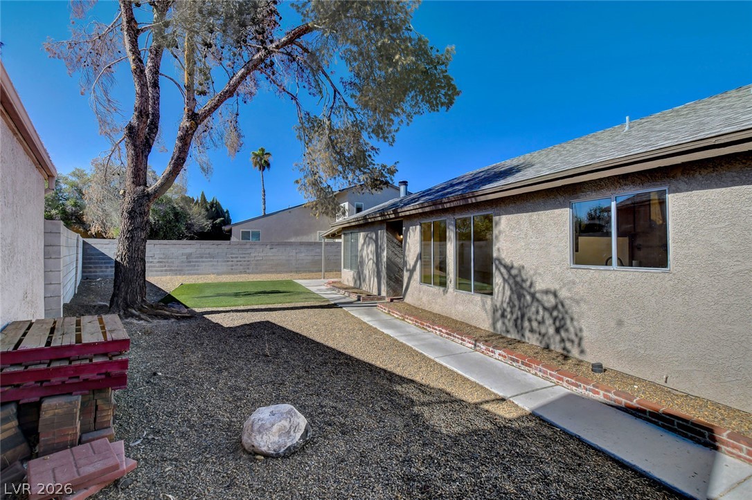 6872 Arroyo Avenue Las Vegas NV 89103