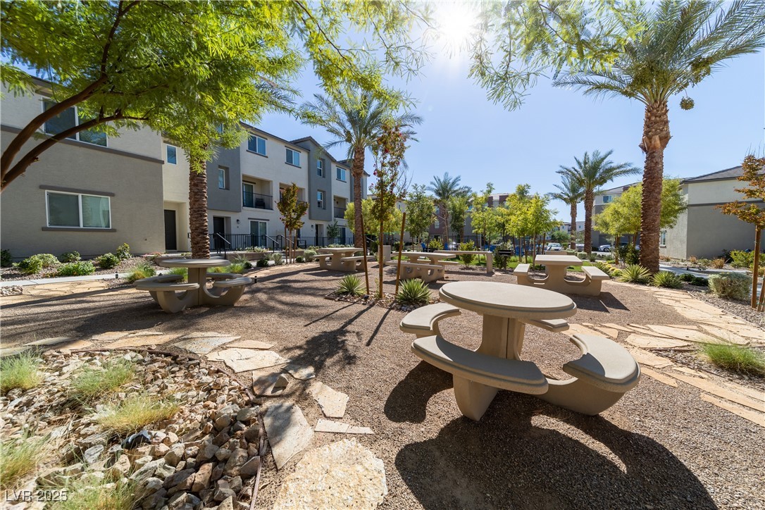 2849 Desert Mosaic Lane 5 Las Vegas NV 89183