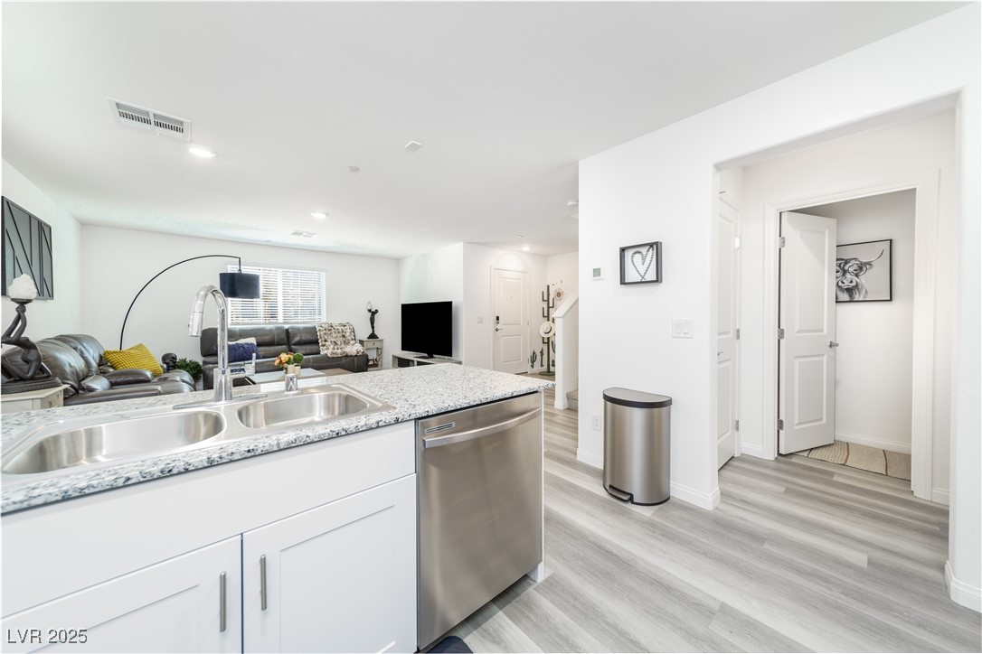 2849 Desert Mosaic Lane 5 Las Vegas NV 89183