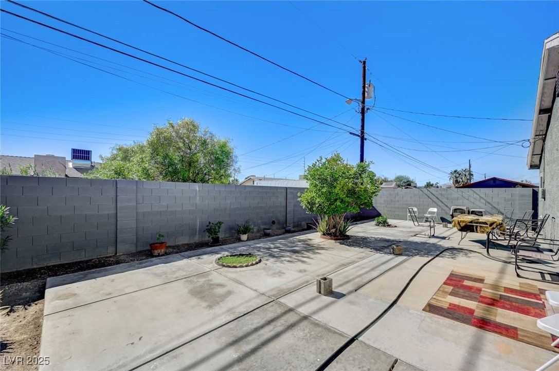 4773 Welter Avenue Las Vegas NV 89104