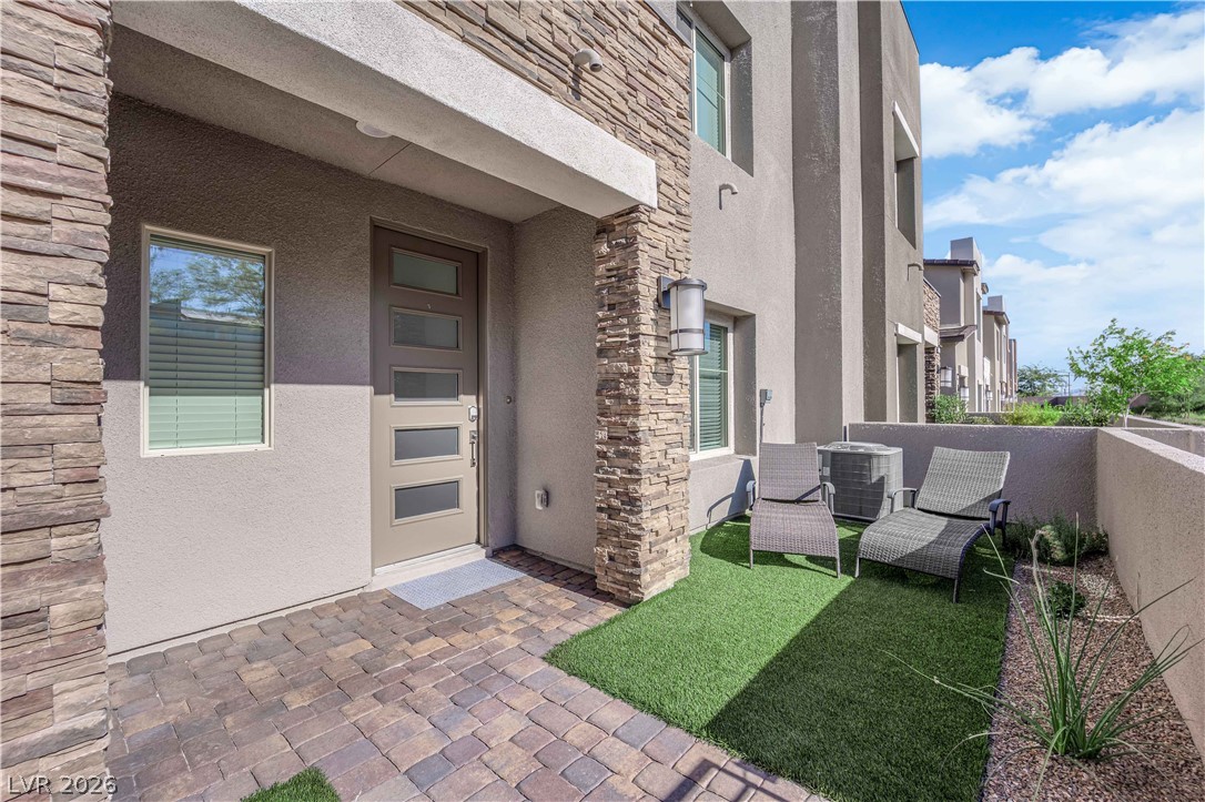 600 North Carriage Hill Drive 1008 Las Vegas NV 89138