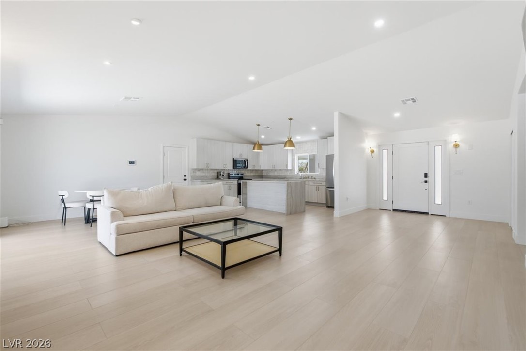 3660 West Robindale Road Las Vegas NV 89139