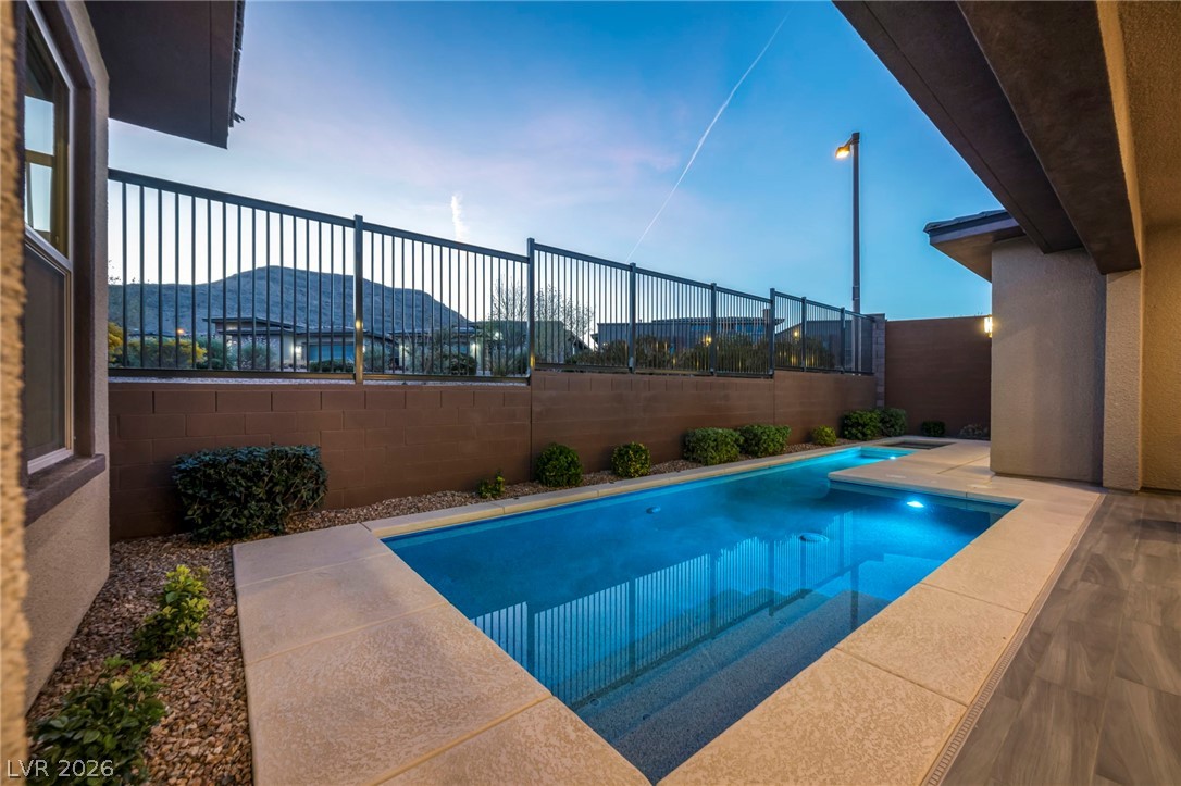 6675 Desert Crimson Street Las Vegas NV 89148