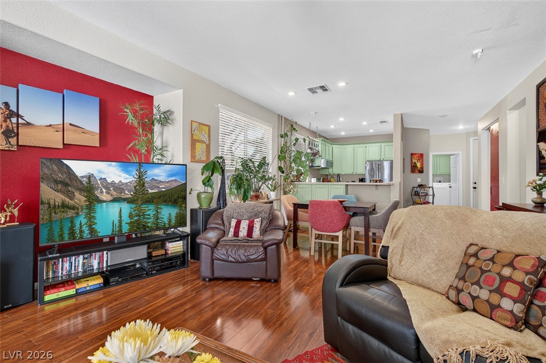 9745 Canterbury Creek Street Las Vegas NV 89183