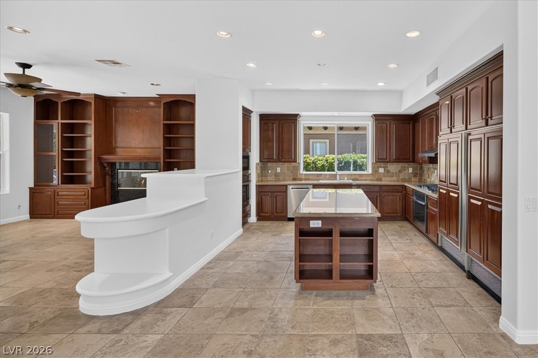 204 Surtees Point Street Las Vegas NV 89144