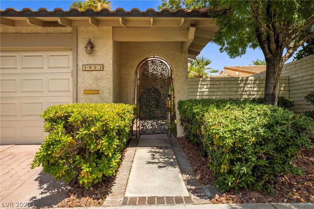 1913 Plaza Del Dios Las Vegas NV 89102
