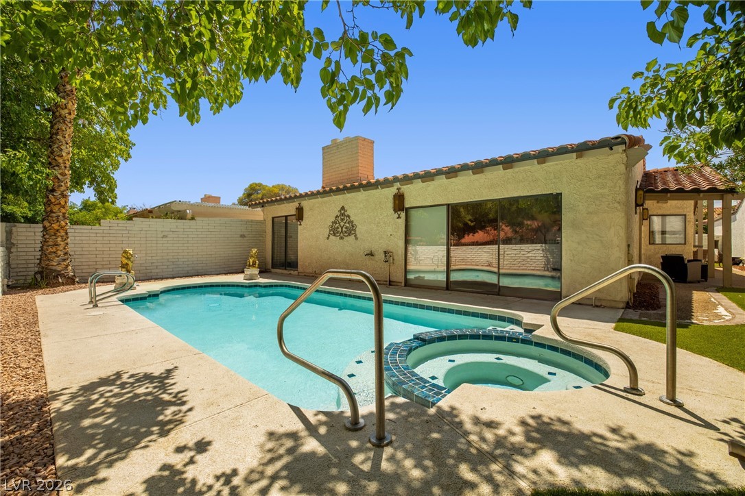 1913 Plaza Del Dios Las Vegas NV 89102