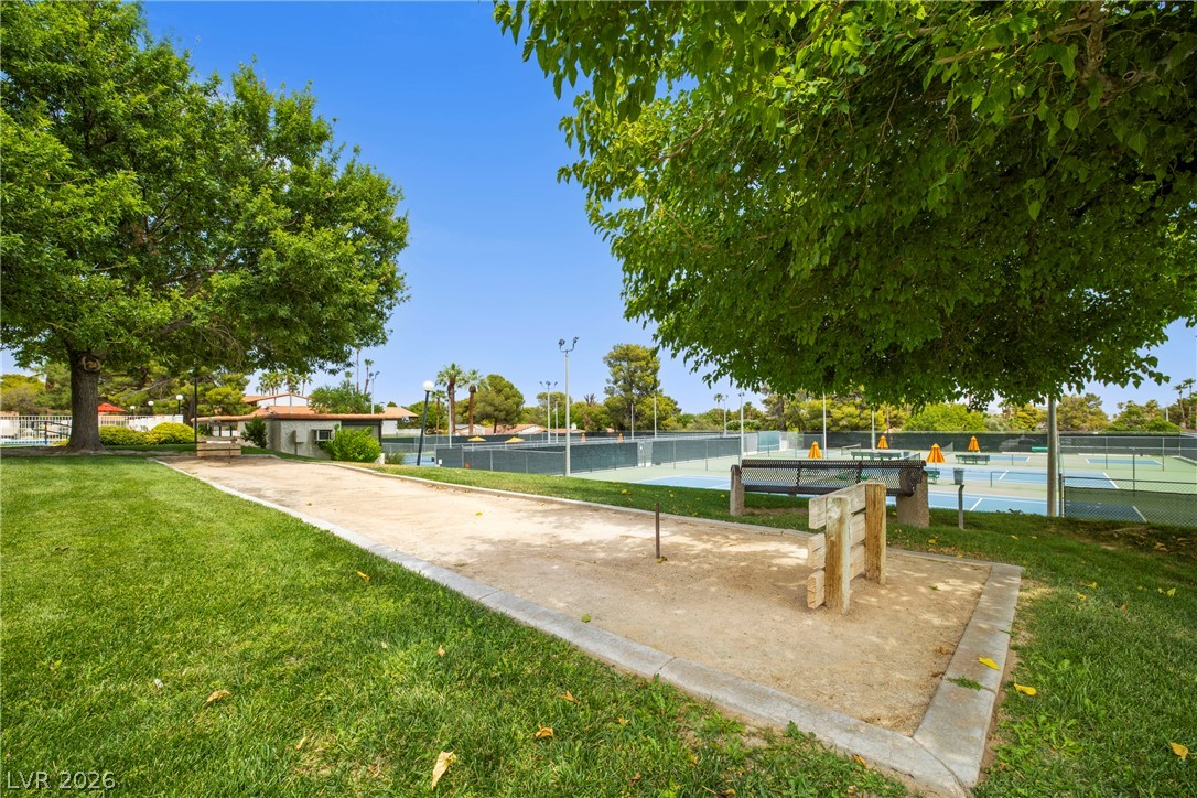 1913 Plaza Del Dios Las Vegas NV 89102