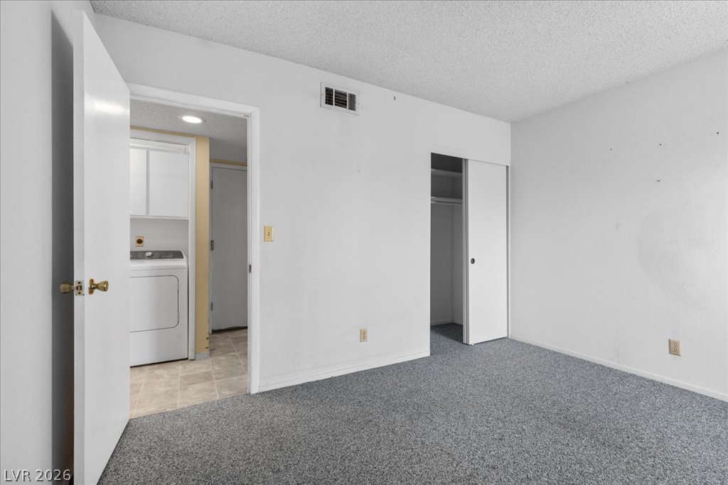 5717 Pearldrop Avenue Las Vegas NV 89107