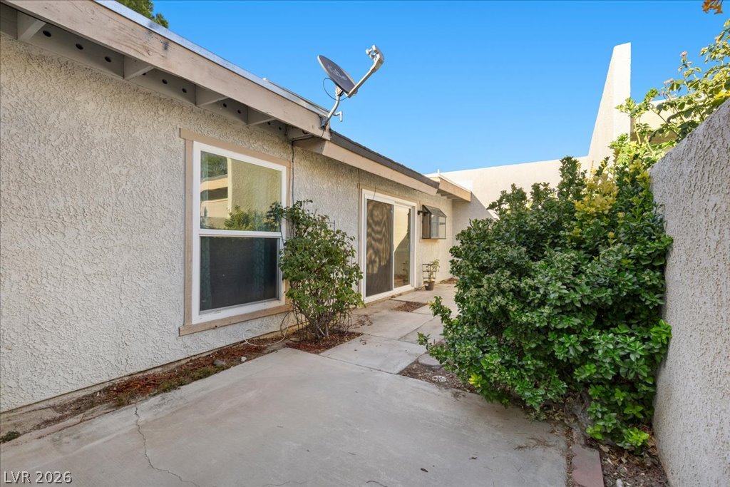 5717 Pearldrop Avenue Las Vegas NV 89107