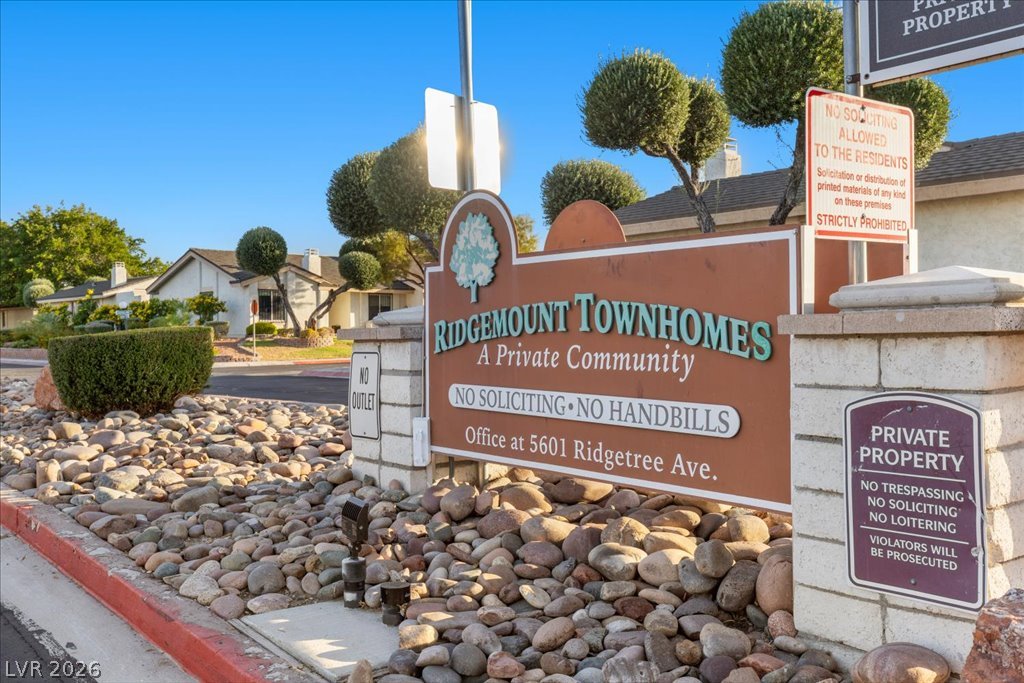 5717 Pearldrop Avenue Las Vegas NV 89107