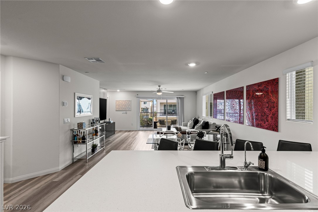 6829 Prairie Pearl Street Las Vegas NV 89148