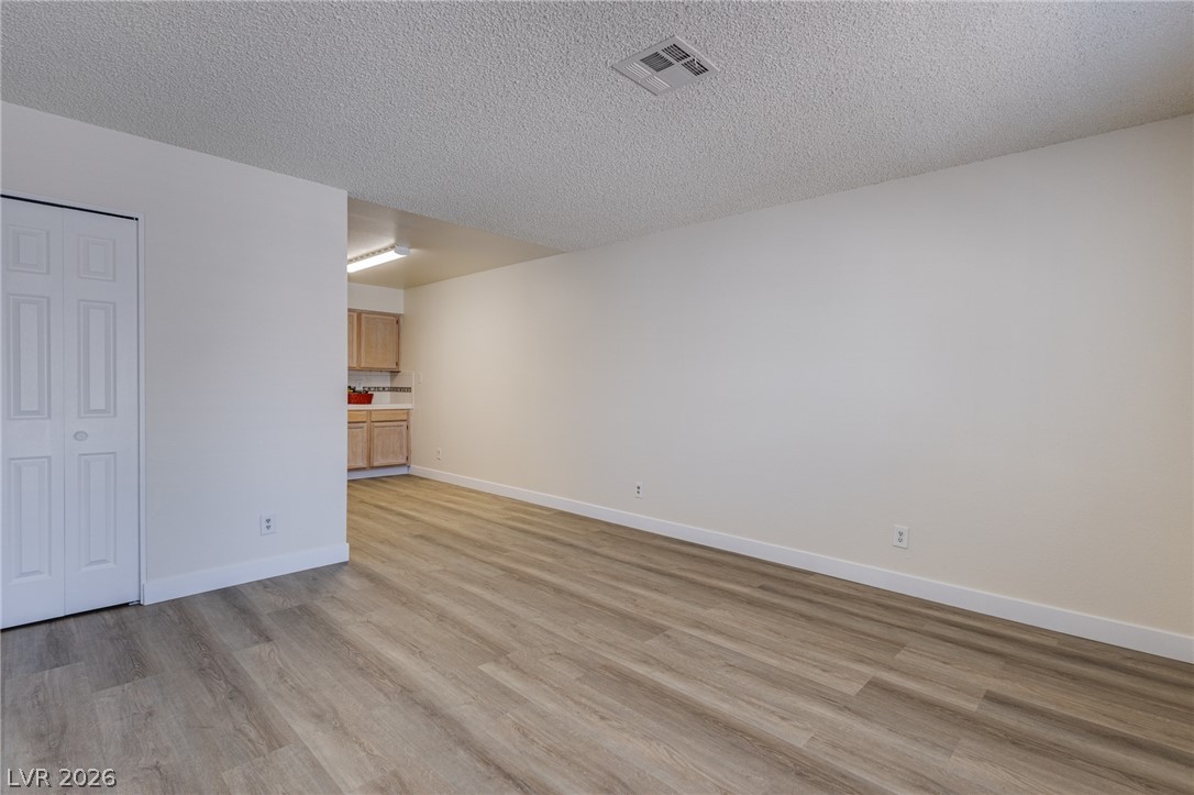2140 Chertsey Drive B Las Vegas NV 89108