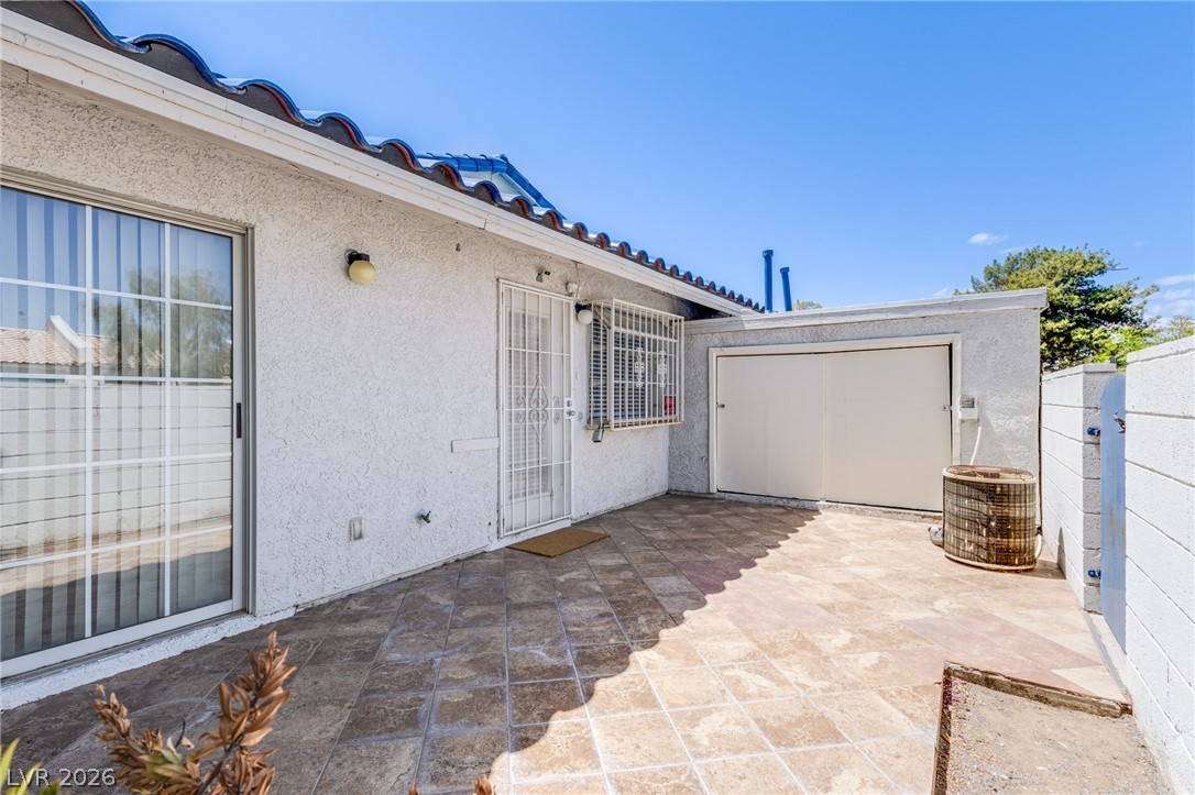 2140 Chertsey Drive B Las Vegas NV 89108