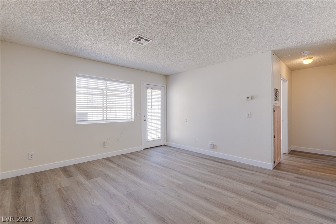2140 Chertsey Drive B Las Vegas NV 89108