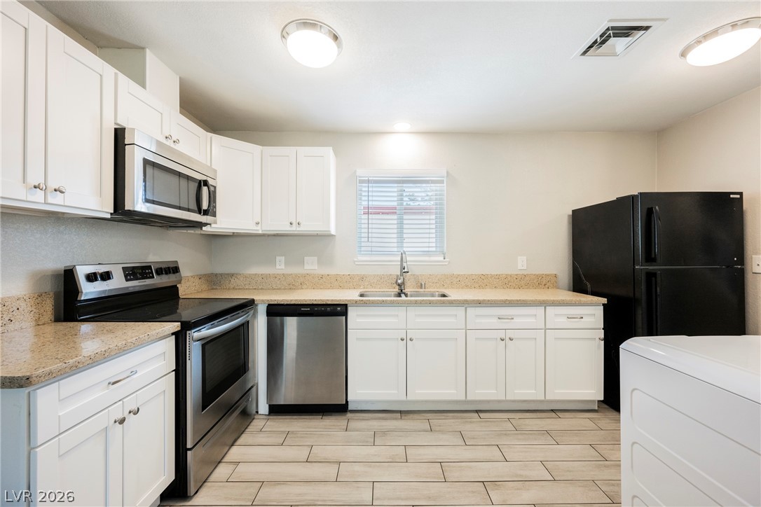 135 Greenbriar Townhouse Way Las Vegas NV 89121