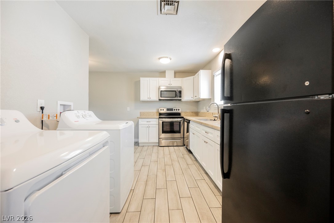 135 Greenbriar Townhouse Way Las Vegas NV 89121