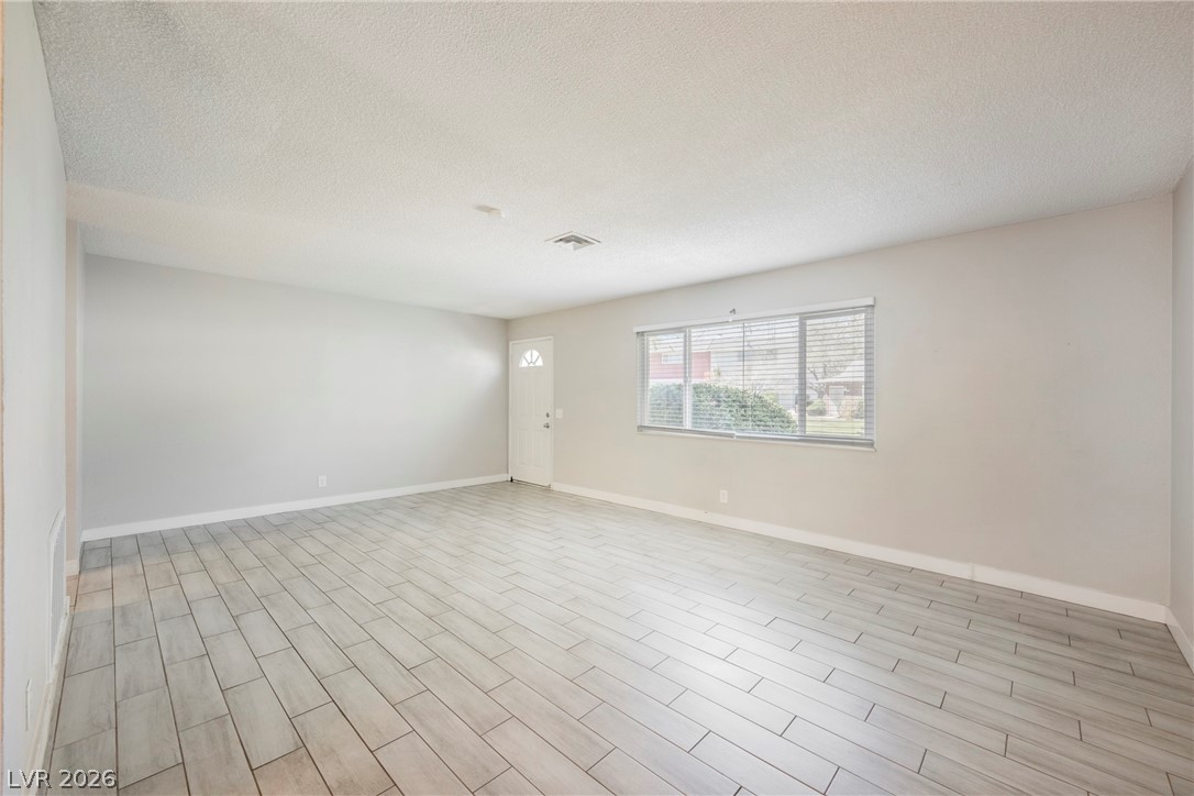135 Greenbriar Townhouse Way Las Vegas NV 89121