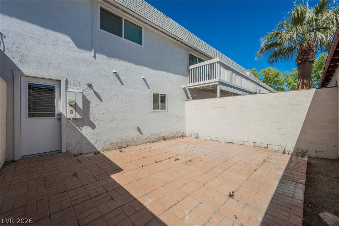 135 Greenbriar Townhouse Way Las Vegas NV 89121