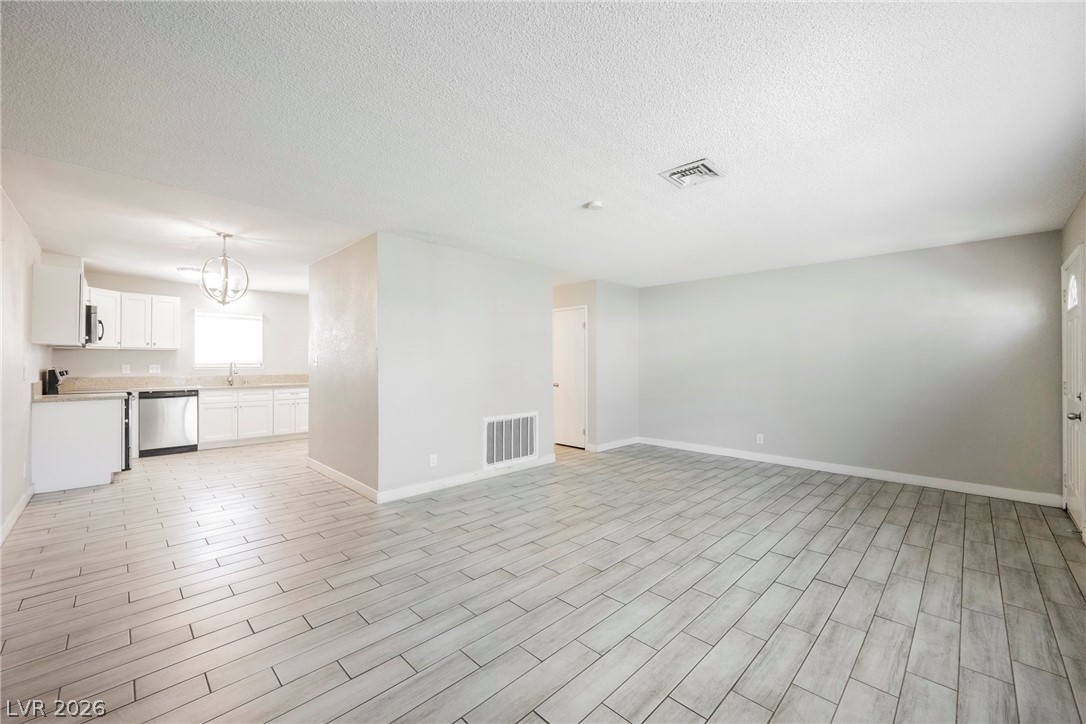 135 Greenbriar Townhouse Way Las Vegas NV 89121