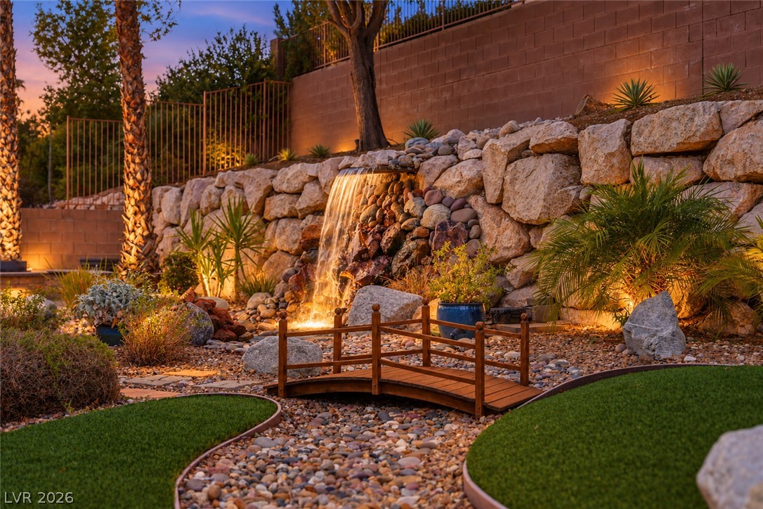 65 Twilight Rose Street Las Vegas NV 89138