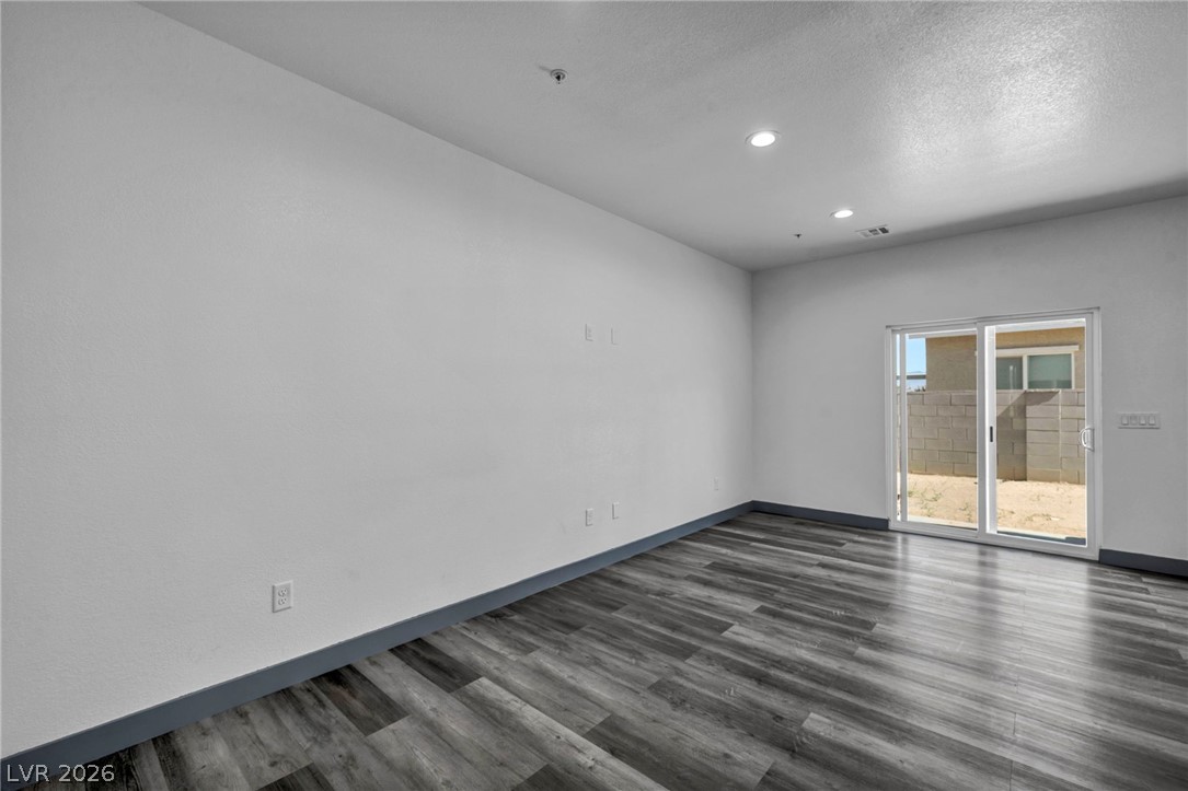 382 East Erin Street Pahrump NV 89048