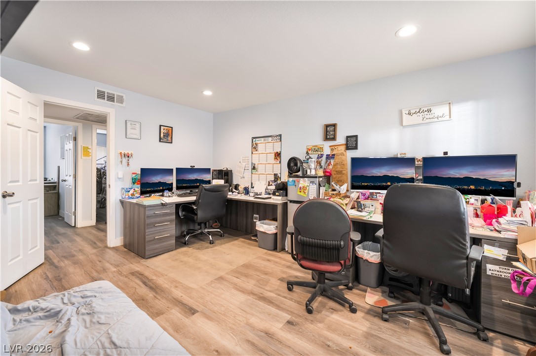 3825 Raymert Drive Las Vegas NV 89121