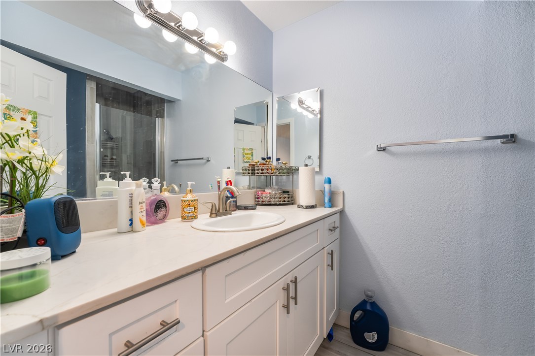 3825 Raymert Drive Las Vegas NV 89121