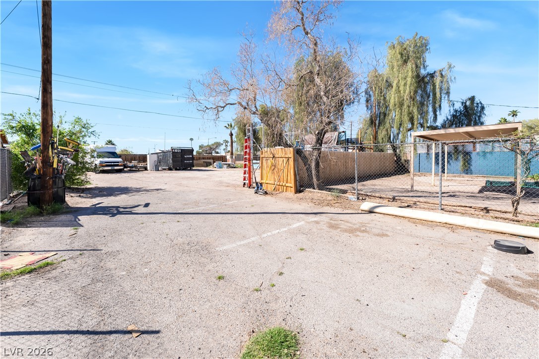 3825 Raymert Drive Las Vegas NV 89121