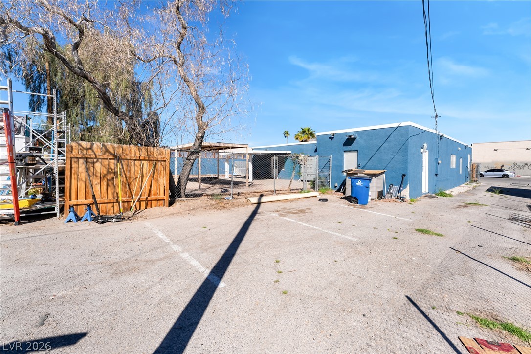 3825 Raymert Drive Las Vegas NV 89121
