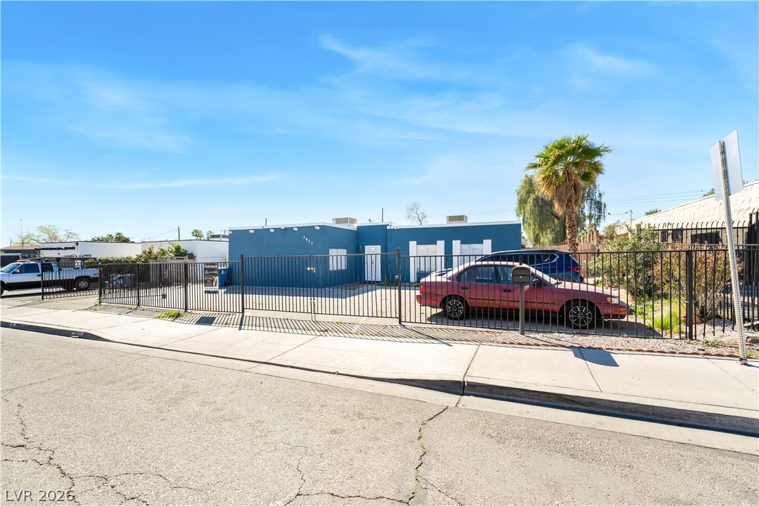 3825 Raymert Drive Las Vegas NV 89121