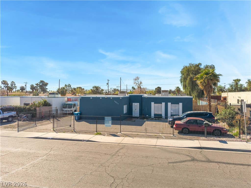 3825 Raymert Drive Las Vegas NV 89121