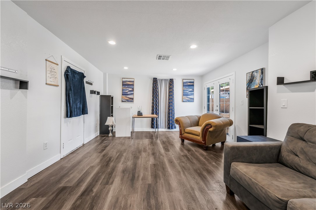 3825 Raymert Drive Las Vegas NV 89121