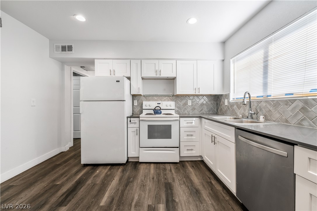 3825 Raymert Drive Las Vegas NV 89121