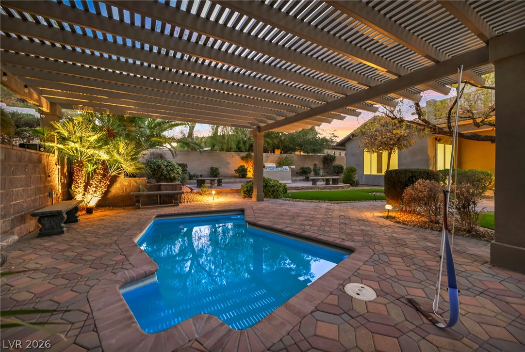 17 Winding Road Henderson NV 89052