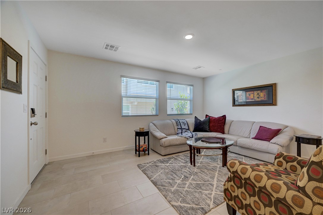 6318 Foxes Dale Street Las Vegas NV 89166