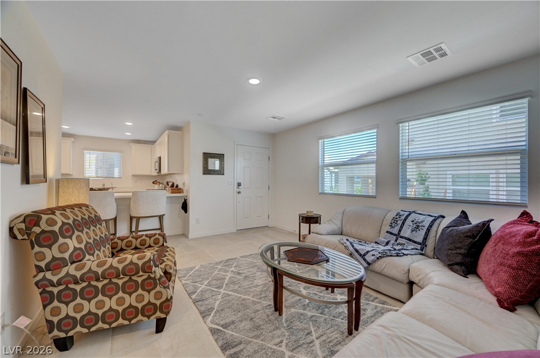 6318 Foxes Dale Street Las Vegas NV 89166