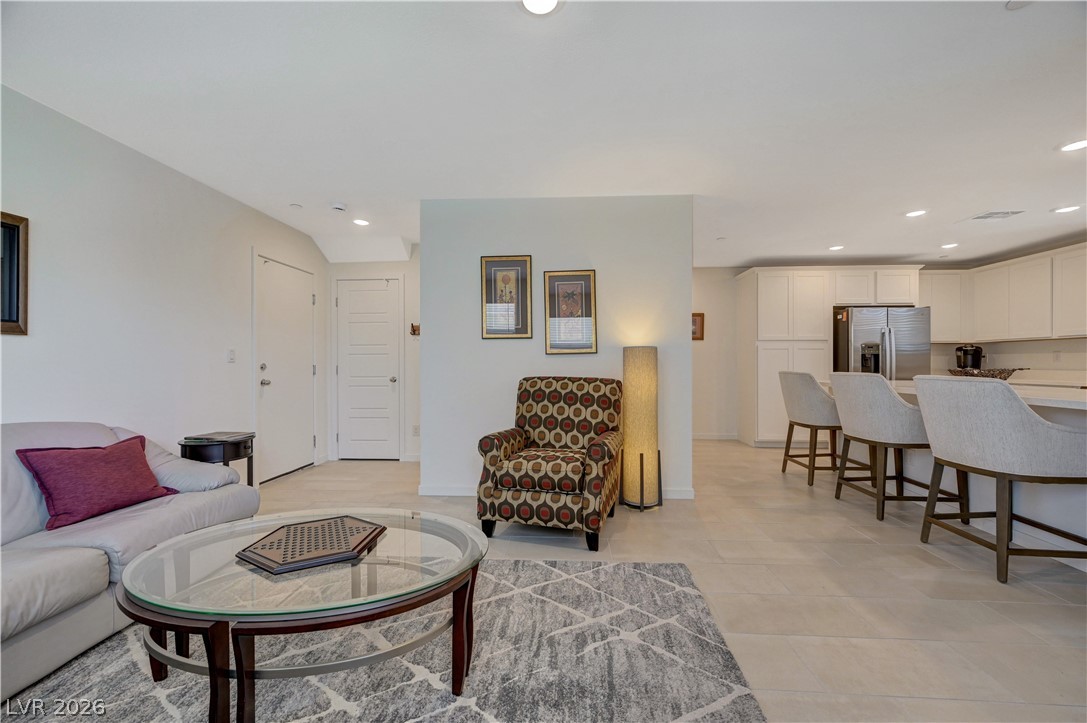 6318 Foxes Dale Street Las Vegas NV 89166