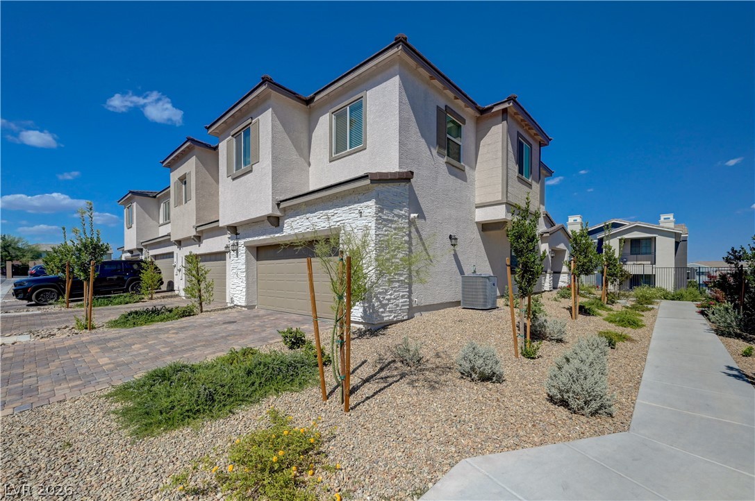 6318 Foxes Dale Street Las Vegas NV 89166