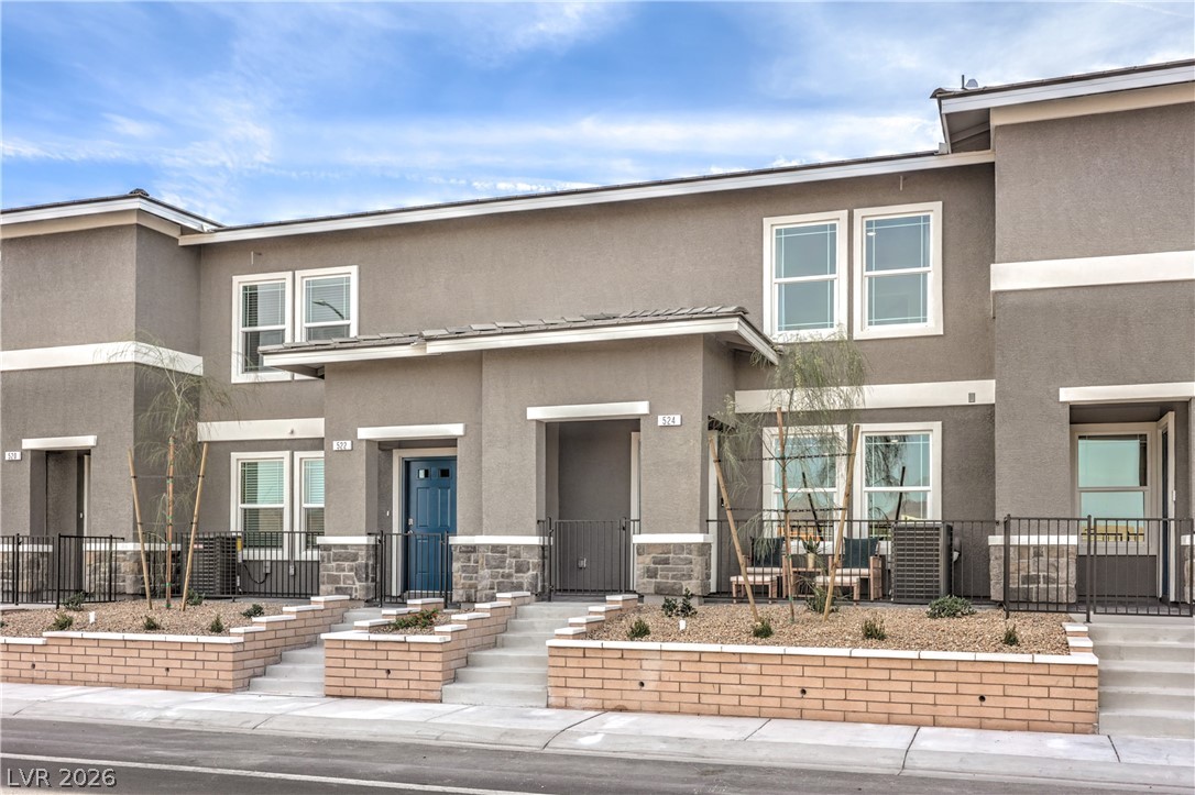911 Pink Sugarbird Street Henderson NV 89011
