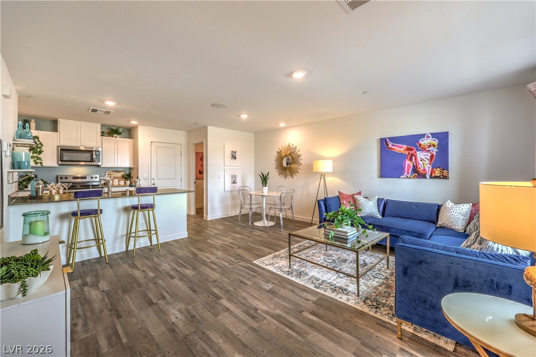 911 Pink Sugarbird Street Henderson NV 89011